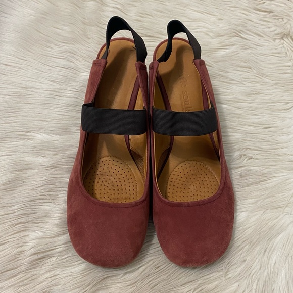 Gentle Souls Red Suede Ridge It Mary Jane Wedge Heels Elastic Vamp Slingback - Picture 2 of 8